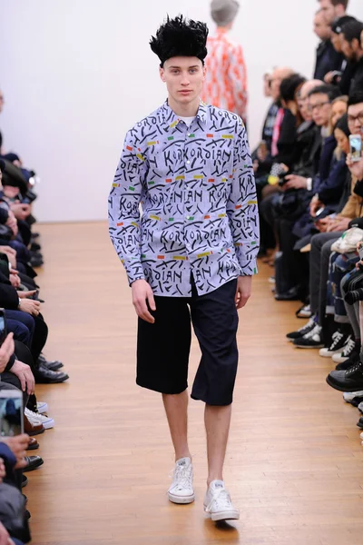 Look 17